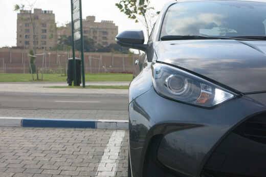 טויוטה יאריס פנס